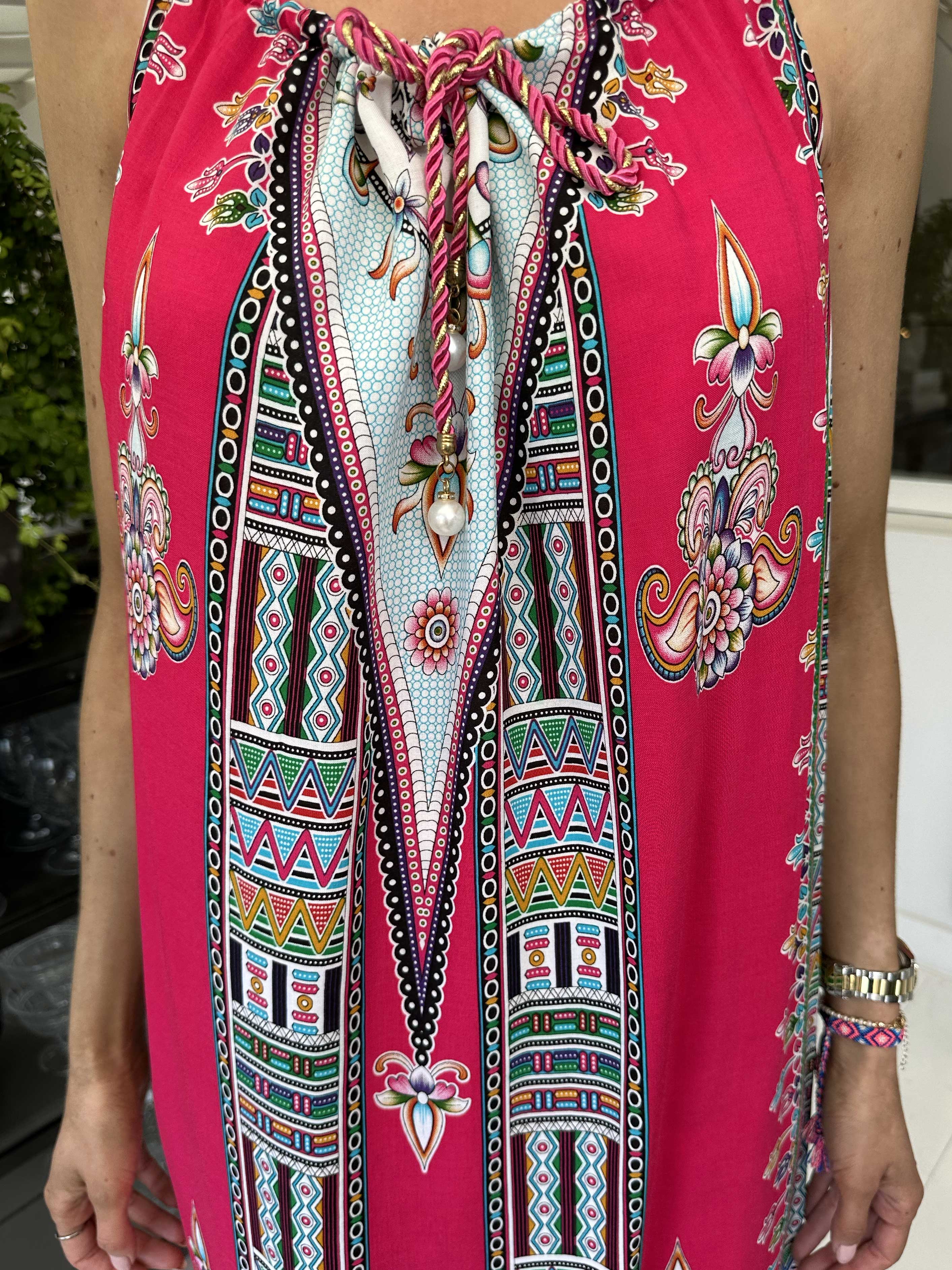 Elina - Lang farvet mønstret kjole med snoet stropper